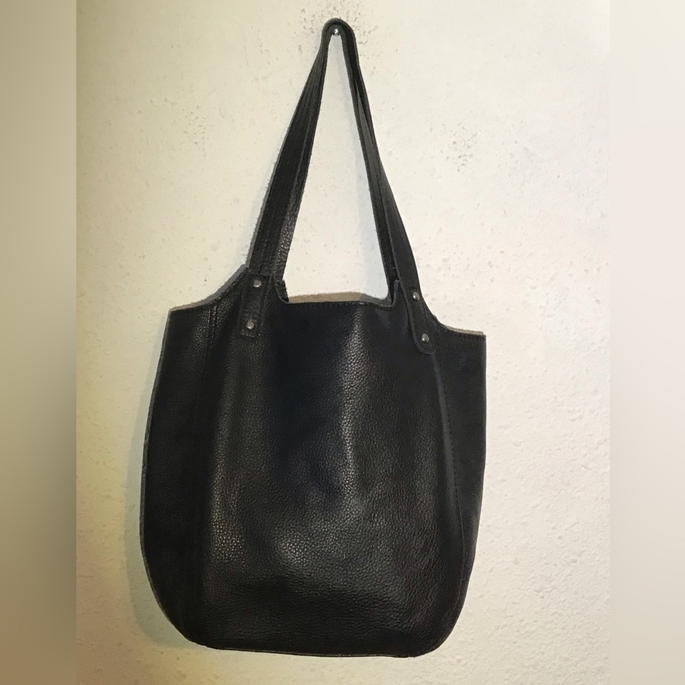 Happy & free black leather tote bag